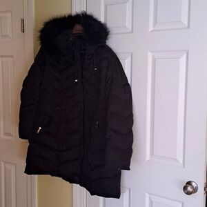 Tahari fitted Puffer